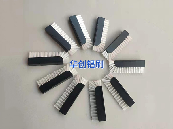 工業(yè)毛刷輥常見(jiàn)的幾種類型