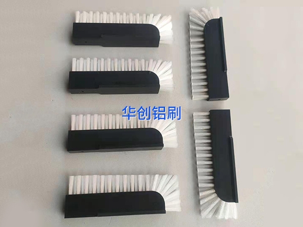 你知道該如何進(jìn)行毛刷輥的清潔工作嗎？
