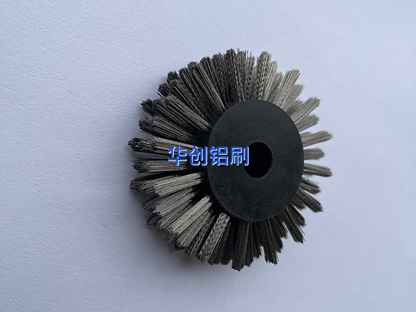 選擇合適的鋼絲刷輥需要考慮什么？