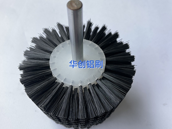 導(dǎo)致工業(yè)毛刷輥掉毛的原因分析！