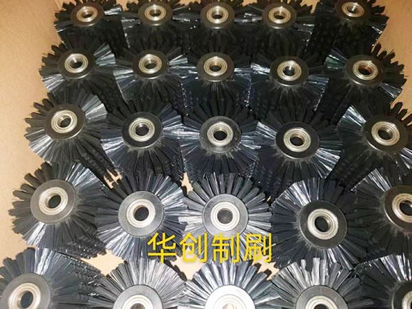 工業(yè)用毛刷輥正確的清洗還可以延長使用壽命！